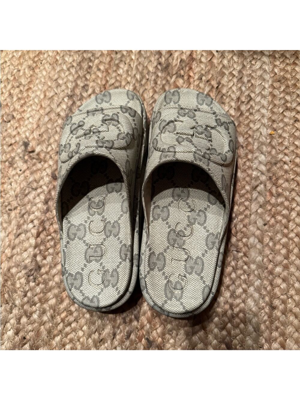 Gucci GG slide sandal interlocking G in Beige Ebony